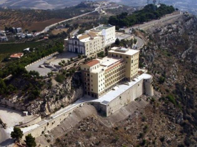 61 yıl önce yapılan ama hiç açılamayan otel