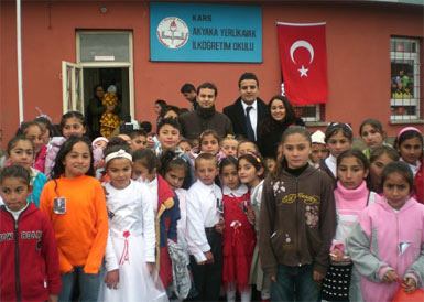 Turizm Aktüel, 23 Nisan'ı Karslı çocuklarla kutladı...