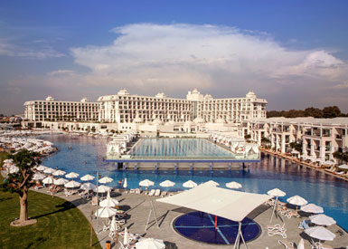 Titanic Deluxe Belek’te büyük futbol buluşması...