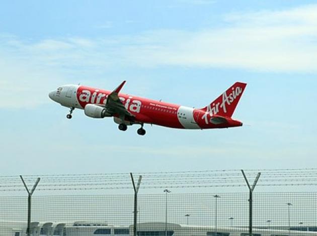 AirAsia uçağı havada kayboldu