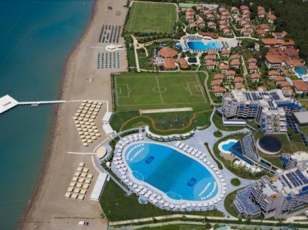 Akbank otel ve tatil köyü satıyor