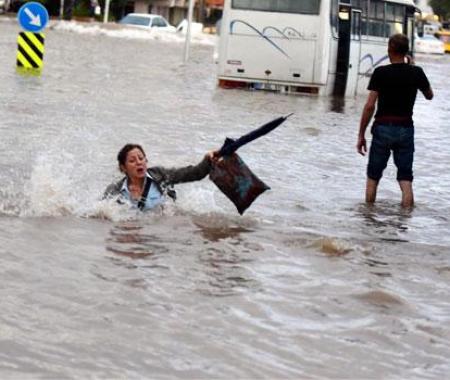 Antalya dün akşam boğuldu