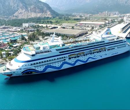 Antalya Limanı kruvaziyer sezonunu açtı