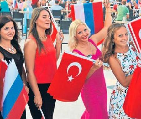 Antalya’ya bekliyo’Rus’