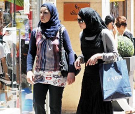 Arap turistten Türkiye'de harcama rekoru