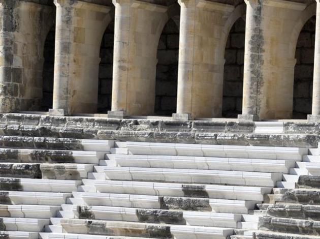Aspendos restorasyonuna 'Mutfak mermeri' eleştirisi
