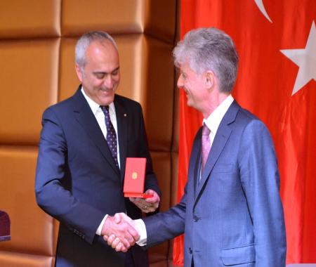 Avusturya Cumhuriyeti'nden Ahmet Barut'a Onur Nişanı