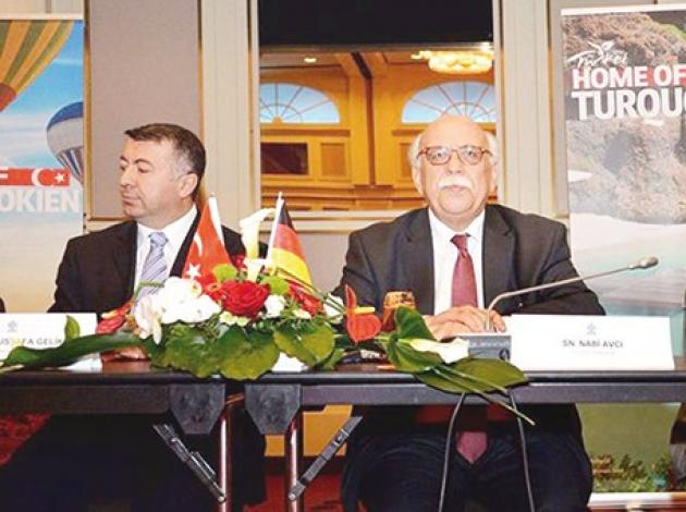 Bakandan ‘Komşunu da al Türkiye’ye gel’ çağrısı