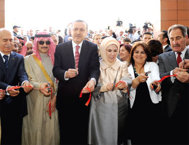 Başbakan, Arap turisti 'Eve' çağırdı...