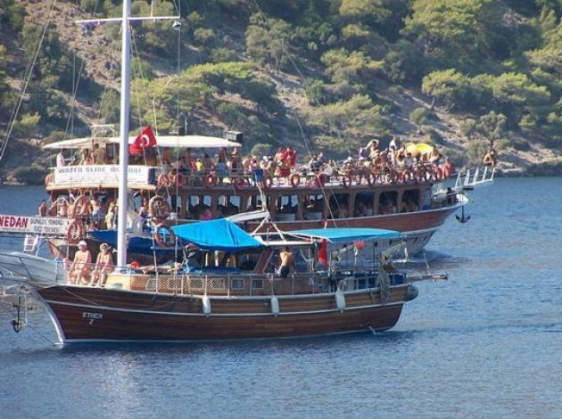 Bizi ancak Rus turist kurtarır