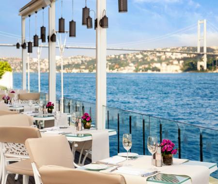 Çırağan’ın yazlık mekanı 'Bosphorus Grill' açıldı