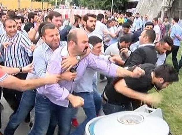 Sultanahmet'te Koreli turistlere saldırı