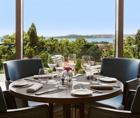 Conrad İstanbul’un yeni restoranı Manzara açıldı