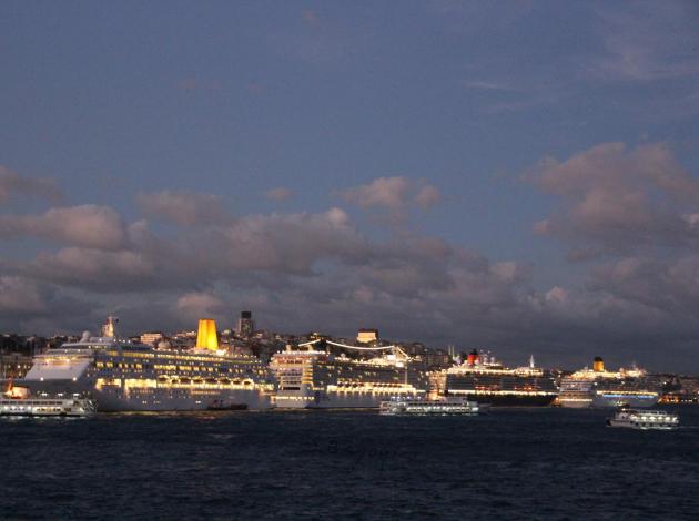 Cruise turizminin dev firmaları İstanbul'a liman istiyor
