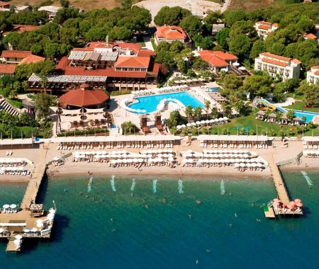 Crystal Flora Beach Resort &Spa’ya HolidayCheck 2016 ödülü 
