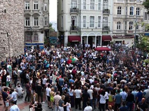 Galata Kulesi’nde 'Çay bahçesi' isyanı