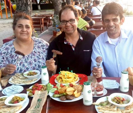 Gözleme Ve Kasap Köfte Sarıçay Park Feray Abla’da Yenir