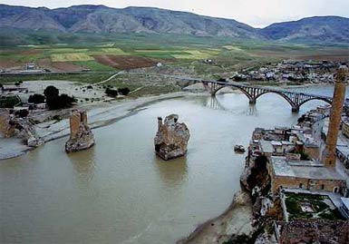 Hasankeyf, tarihinin en büyük ziyaretçi akınına uğruyor...