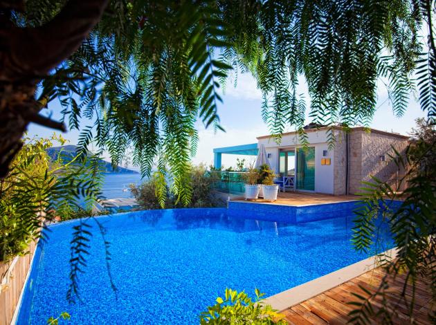 İflas eden Elixir Holidays müşterilerini mağdur etmeyeceğiz