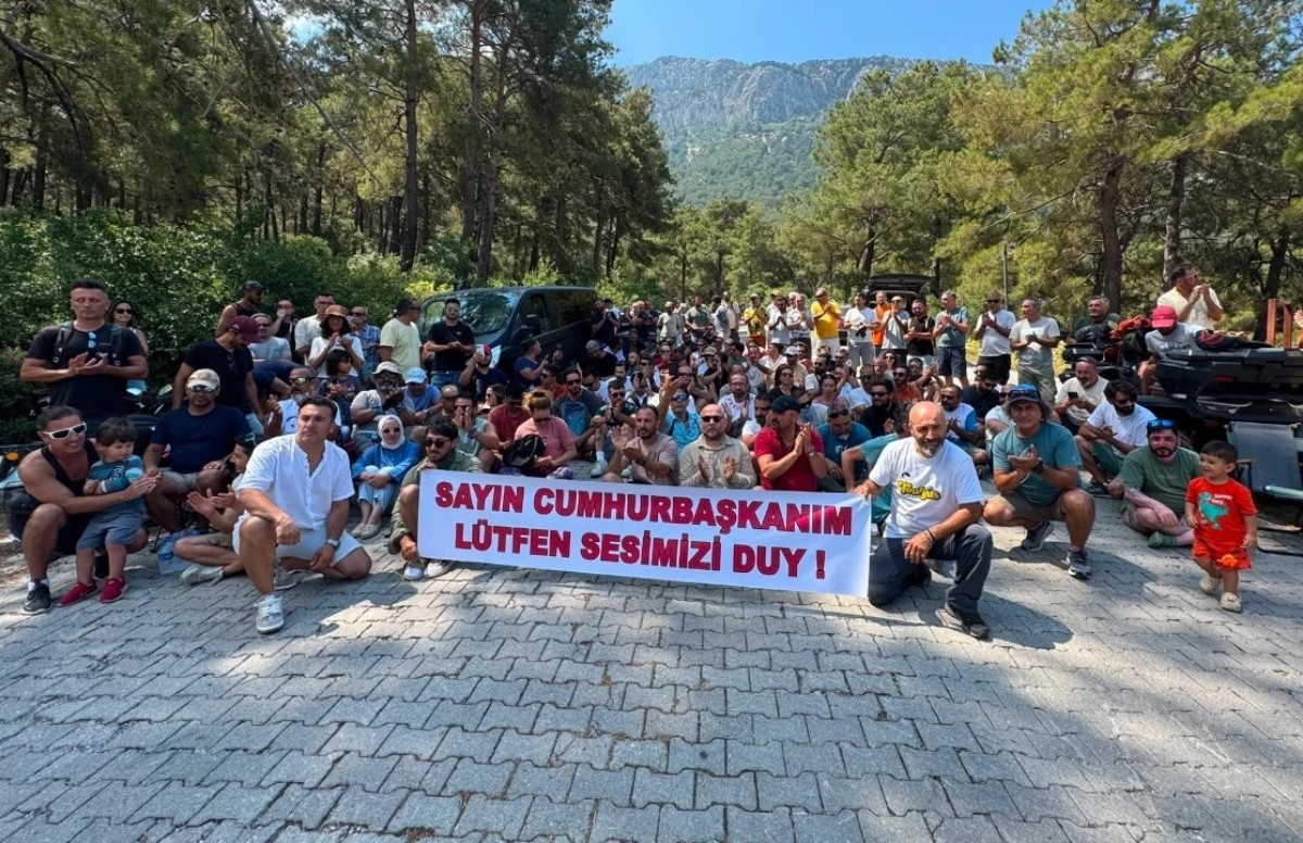 Ölüdeniz'de yamaç paraşütü pilotları uçuşları durdurdu
