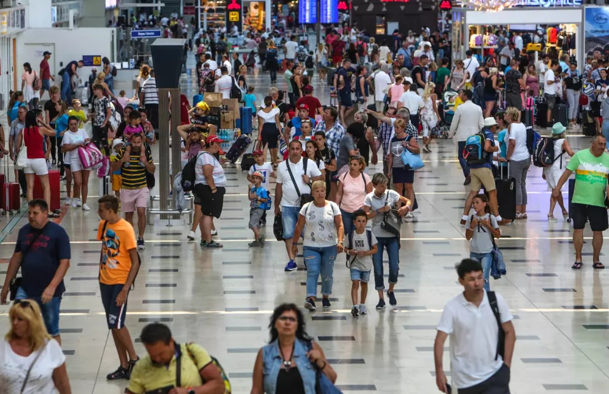 Turizmde alarm zilleri çalıyor… Aynaya bakmanın zamanı gelmedi mi?