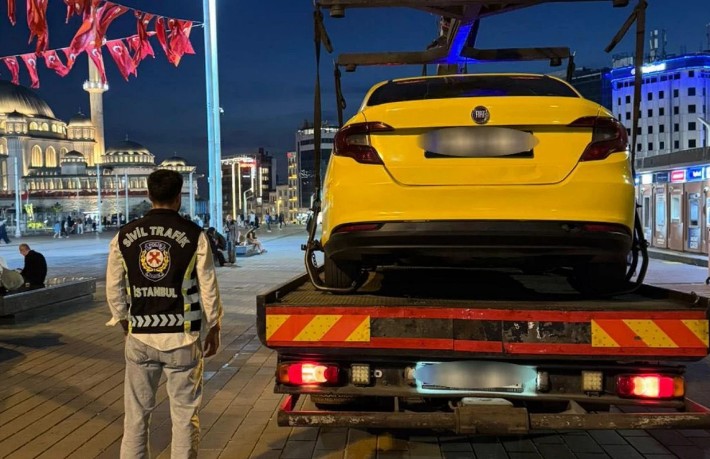 Beyoğlu'nda turisti dolandıran taksi şoförü tutuklandı