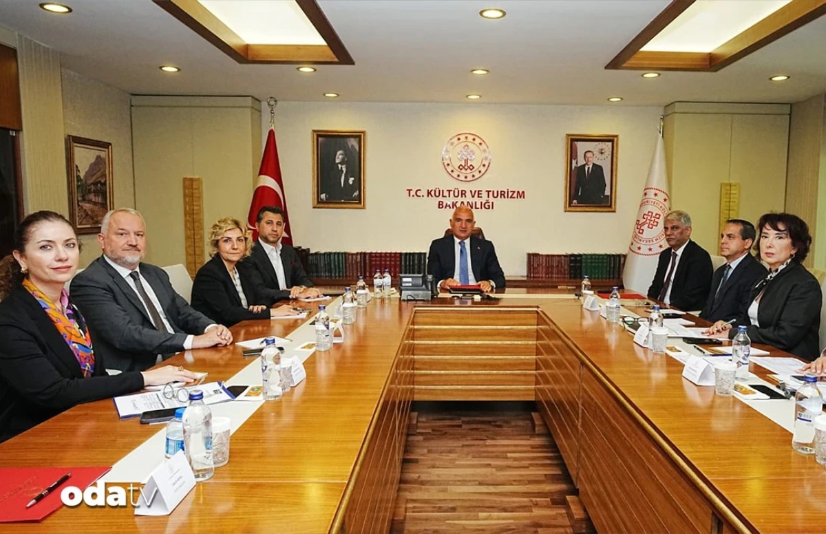 Turizmin şampiyonlar ligi Bakan Ersoy'la bir araya geldi