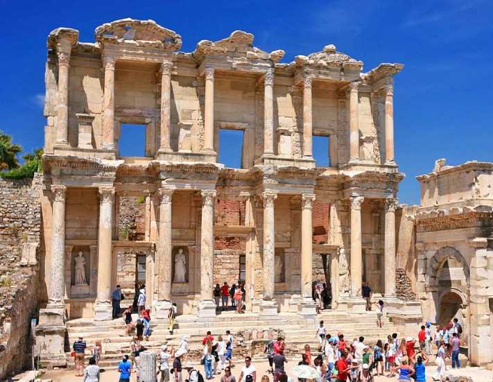 Efes Antik kan ağlıyor