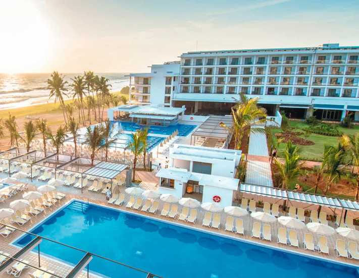 Turizm devi borçlarını ödemek için 3 otelini sattı