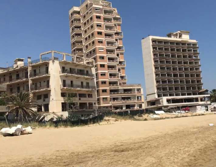 Kapalı Maraş'a giren turistler sınır dışı edildi