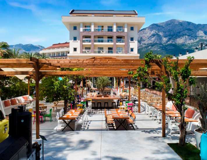 Hilton'un ilk resort oteli Antalya'da açıldı