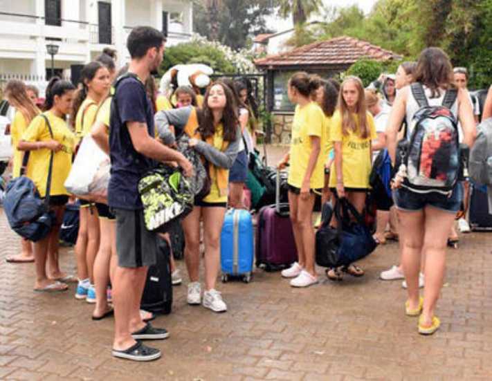 Herşey dahil tatil köyünde yemek kavgası