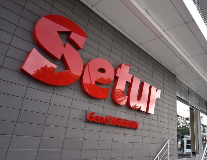 Setur yeni binasına taşındı