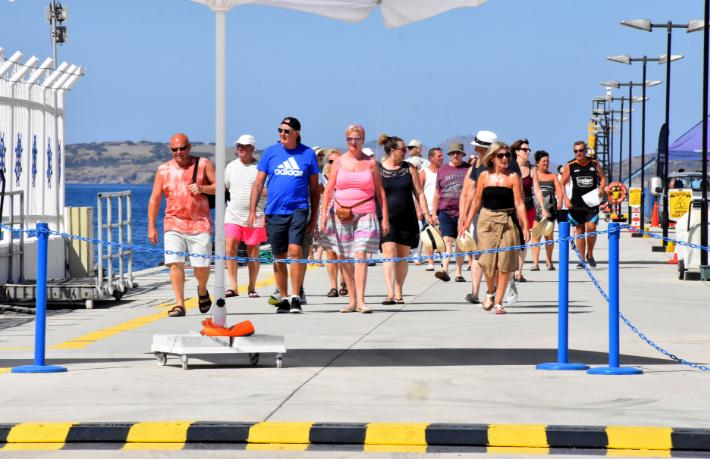 Denizcilerden 'Kruvaziyer turizmi bitme noktasında' isyanı