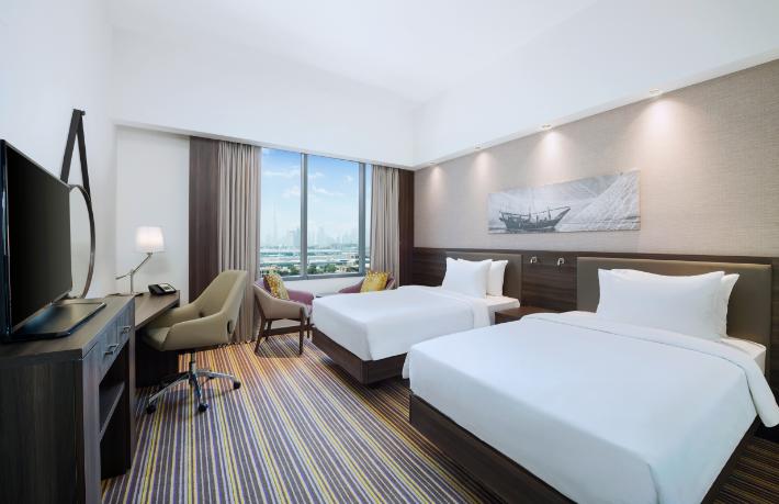 Dünyanın en büyük Hampton by Hilton'u açıldı