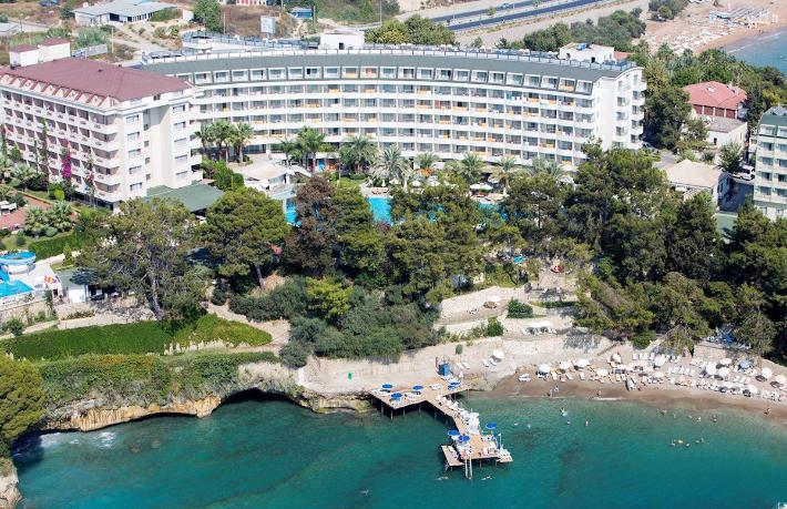 Alanya'da turist dolu 4 otelin elektriği kesildi