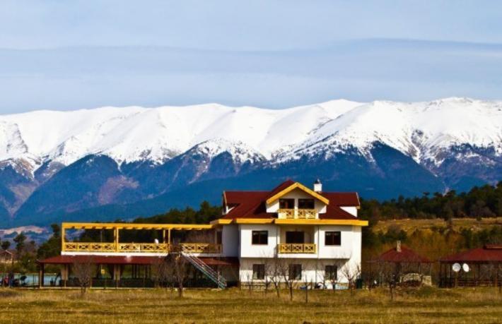 20 yıllık işini bırakıp tatil köyü kurdu