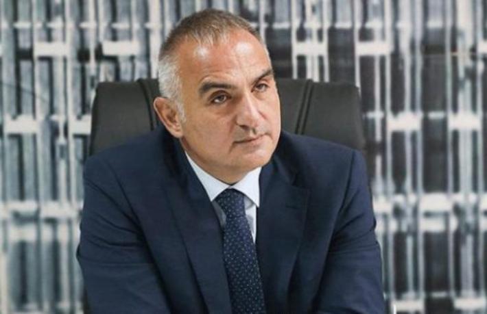 Bakan Ersoy'dan turizmde kadınlara pozitif ayrımcılık çağrısı