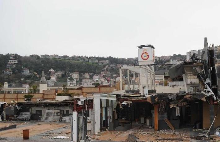 Galatasaray Adası çöplüğe döndü