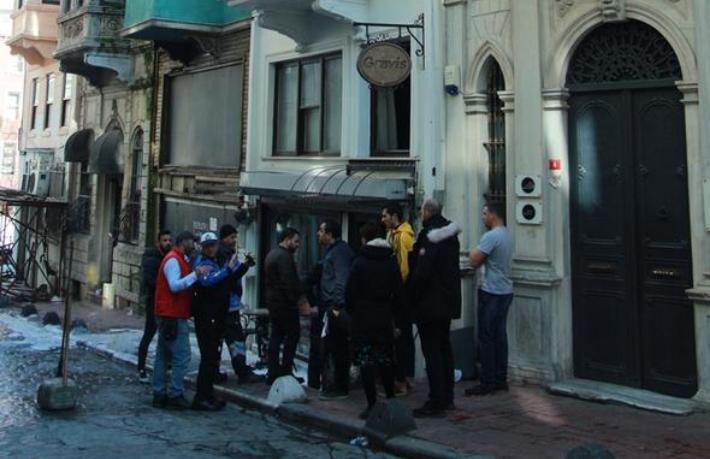 Beyoğlu'nda otel yangını