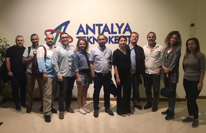 Antalya Teknokonet'te online turizm teknolojileri eğitimi