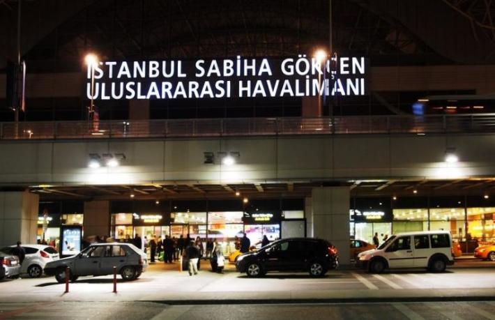 Sabiha Gökçen’deki taksicilere kravat zorunluluğu