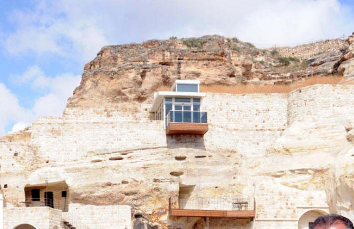 Kapadokya'daki tartışmalı balkon gitti