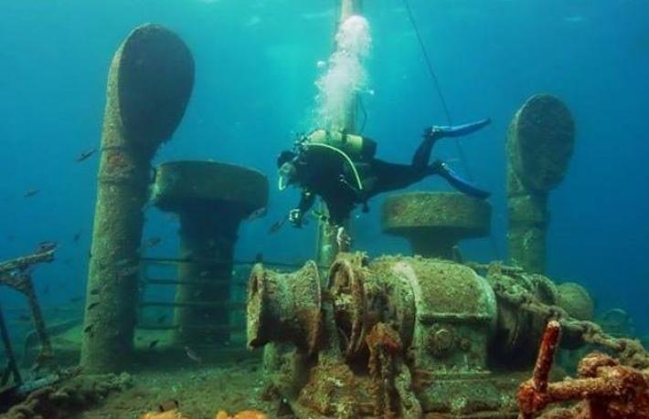 'Çeşme’deki batık faciaya yol açabilir' uyarısı