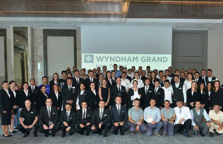 Wyndham Grand İzmir Özdilek’e ‘Best Of Wyndham Grand’ ödülü