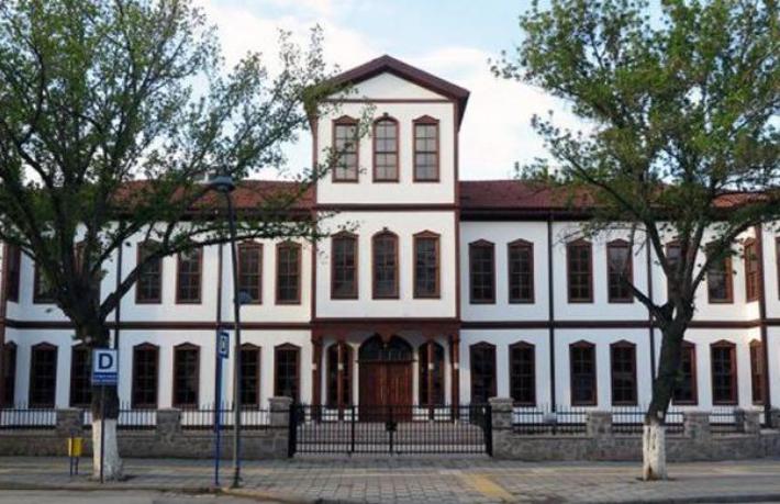 1 Milyon Lira'ya restore edilen müze çöktü