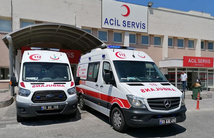 Turistleri taşıyan midibüs devrildi: 14 yaralı