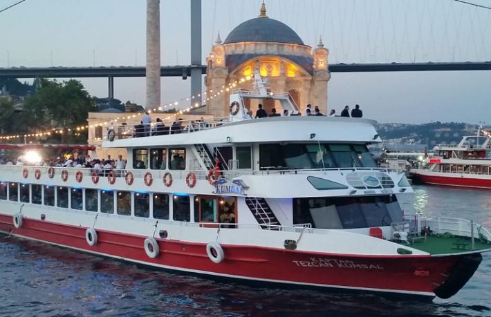 Turist müzik ve eğlence istiyor, İstanbullu şikayet ediyor