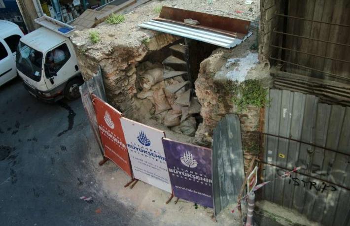 İstanbul'un göbeğinde restorasyon skandalı
