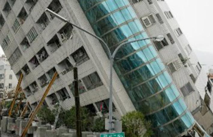 Filipinler'de otel çöktü: 2 ölü, 1 yaralı
